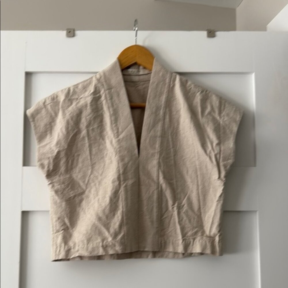 7115 by Szeki V-Neck Panel Top - Beige XS